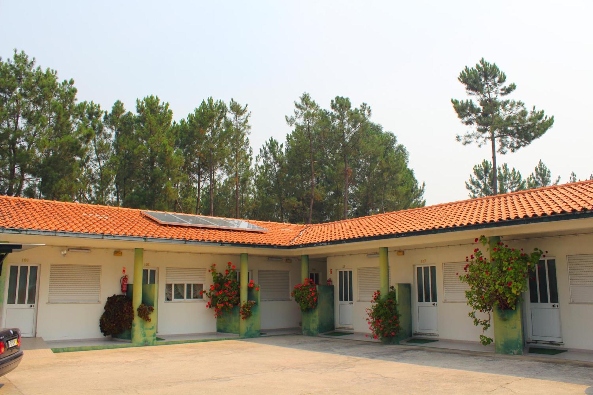 Residencial Pinho Verde Меальяда Экстерьер фото